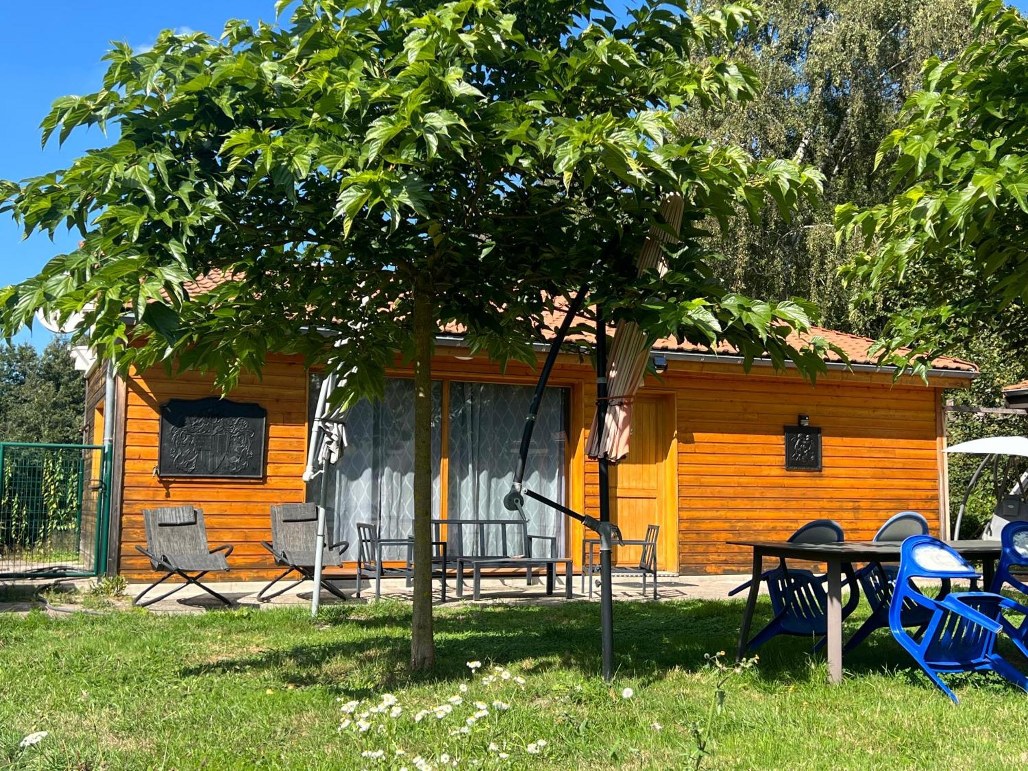 Chalet Des Anges Youx Extérieur photo