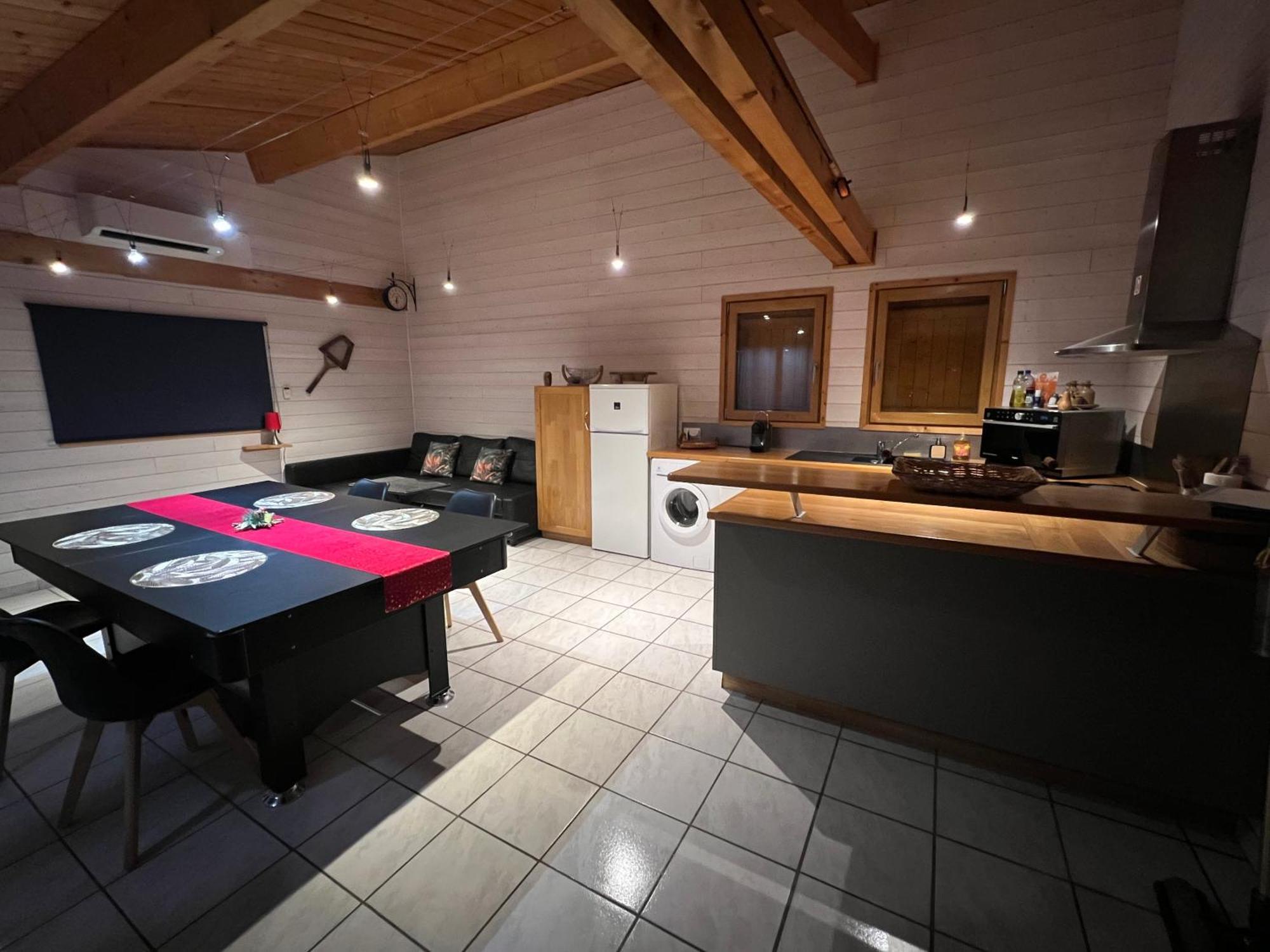 Chalet Des Anges Youx Extérieur photo